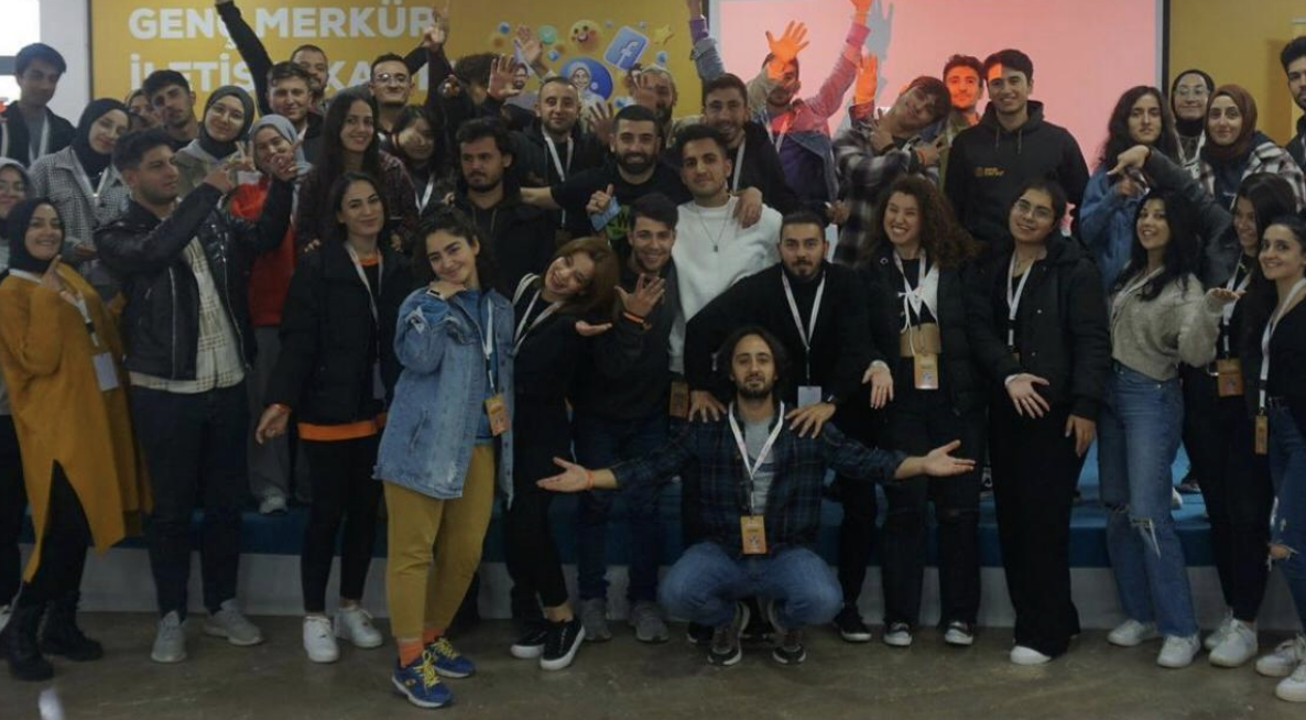 İletişim Fakültesi öğrencileri Genç Merkür İletişim Kampı'nda buluştu